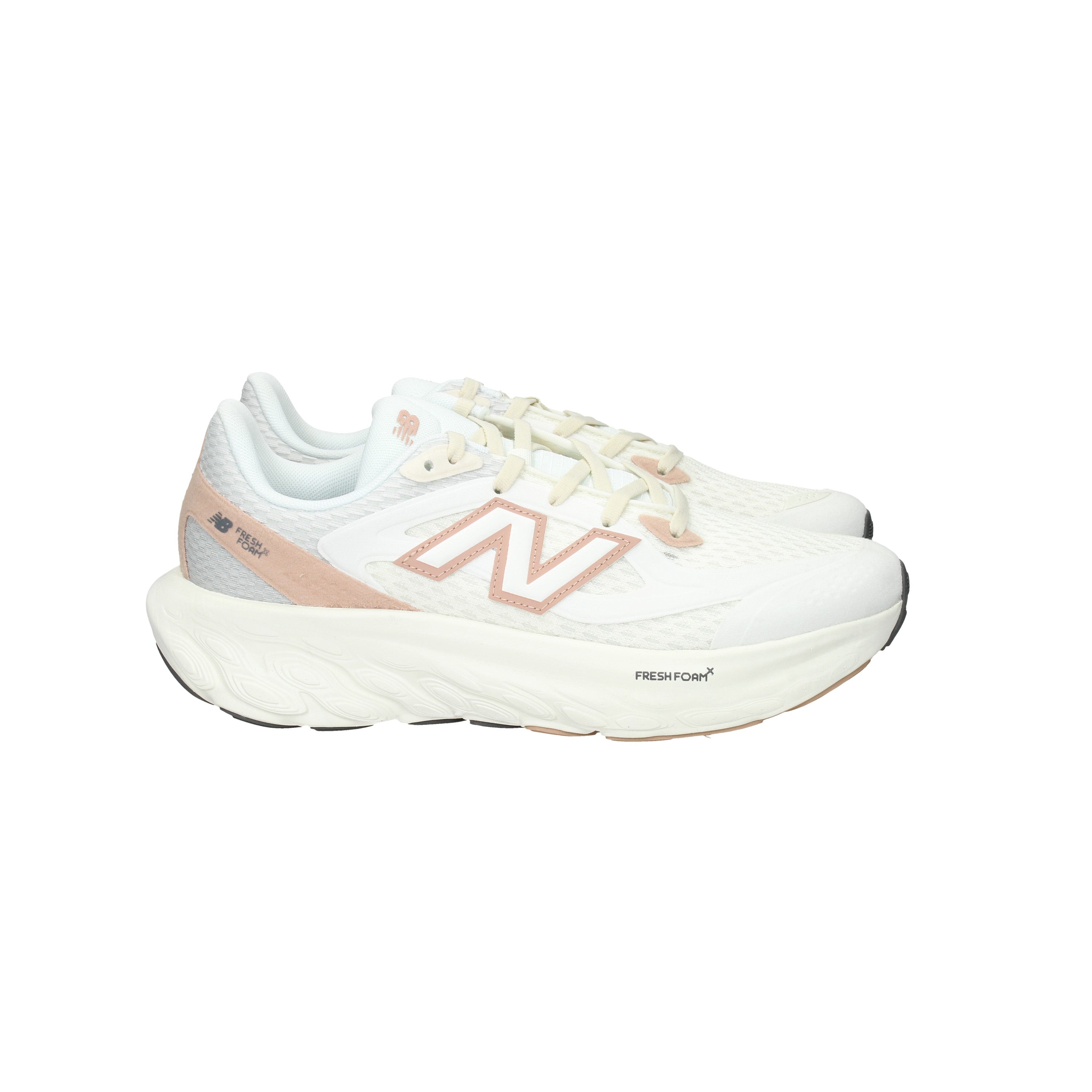NEW BALANCE - UTRNAE Sneakers
