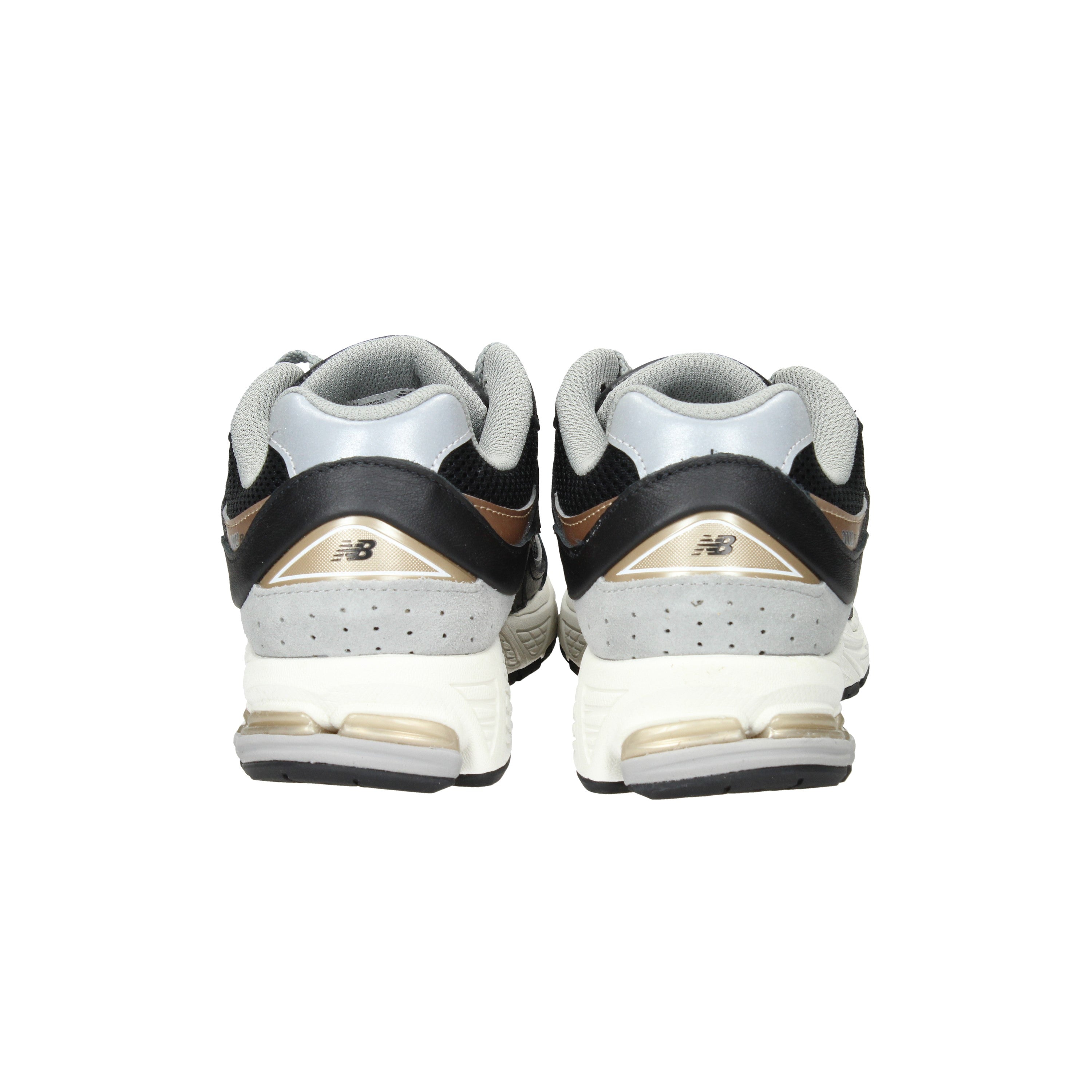 NEW BALANCE  - U M 2002 RPO Sneakers