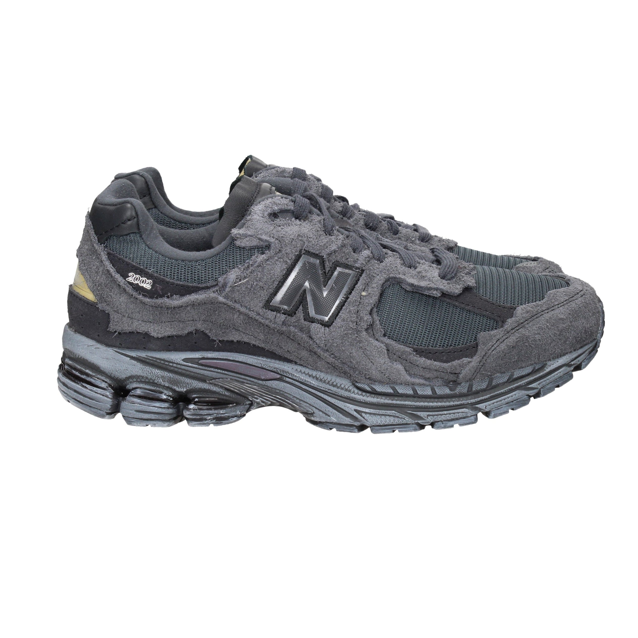 NEW BALANCE  - U M 2002 RDB Sneakers