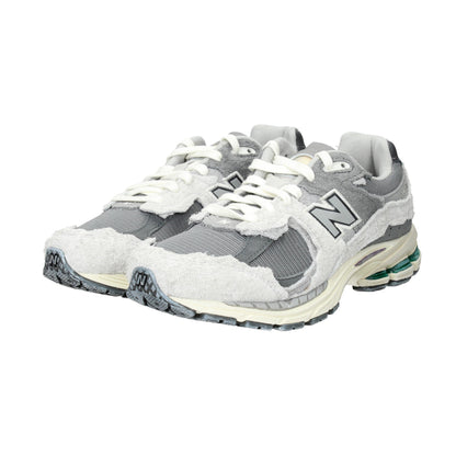 NEW BALANCE  - U M 2002 RDA Sneakers