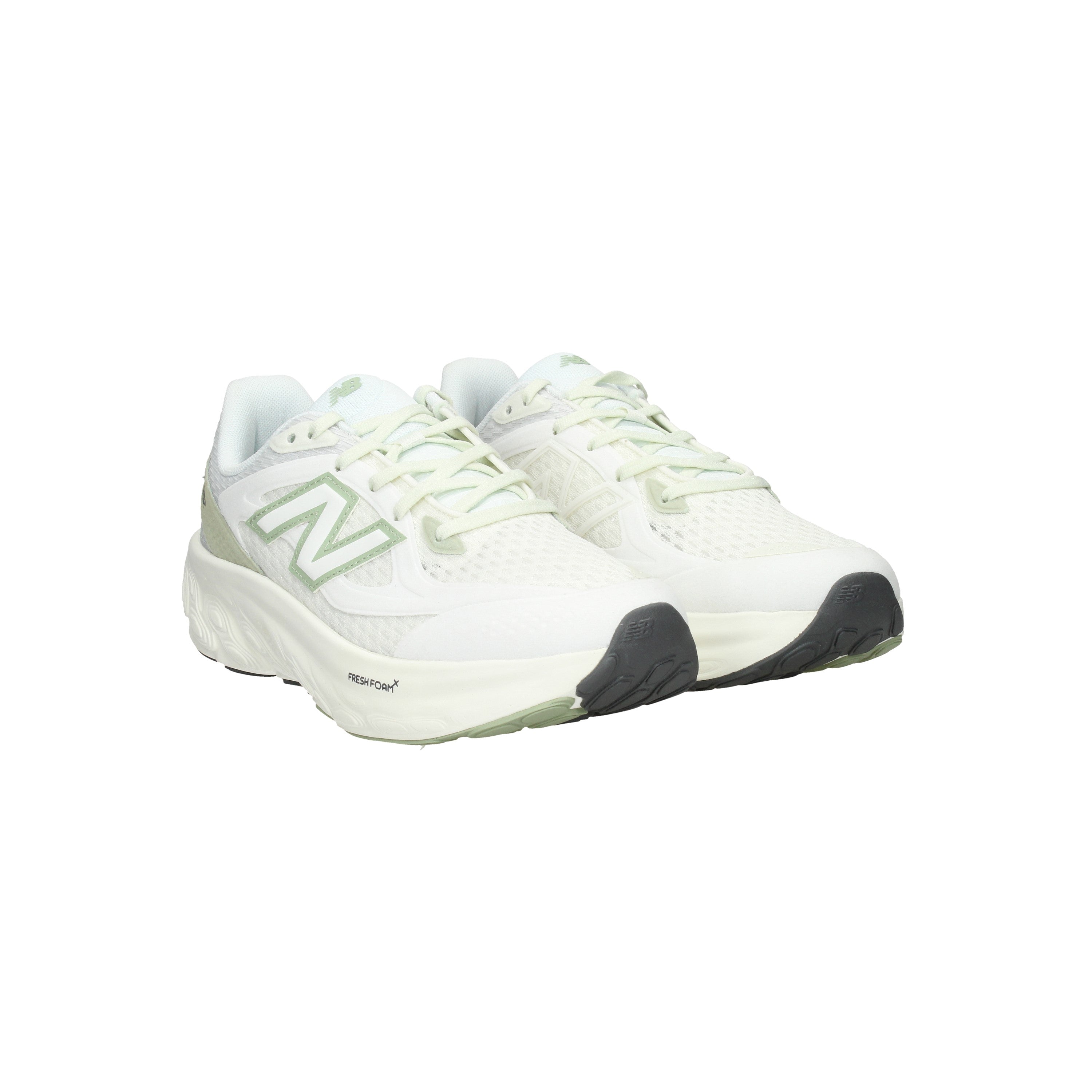 NEW BALANCE  - UTRNAF Sneakers